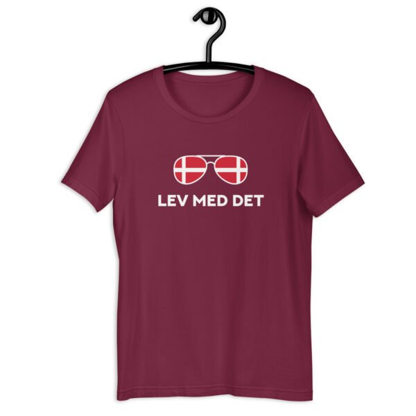 Lev Med Det T-shirt - Image 12